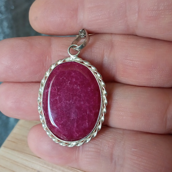 Indian Ruby Pendant Necklace - Picture 5 of 6